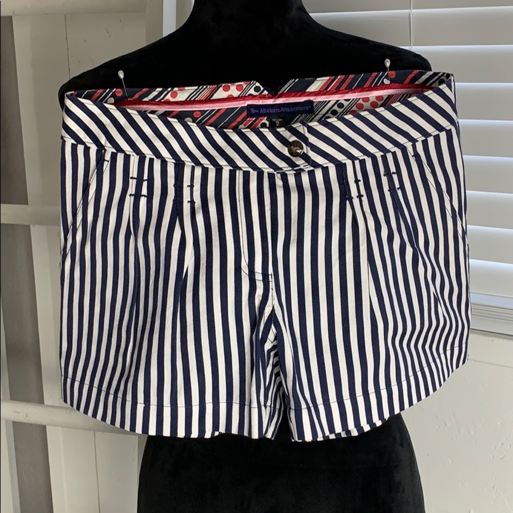 Modern Amusement Shorts